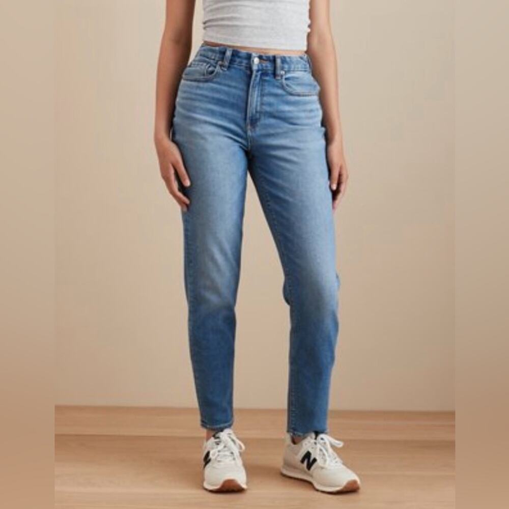 AE Mom Jeans Size 000 High Rise Vintage Fit Blue Denim